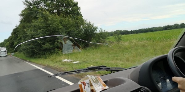 Is It Illegal To Drive With A Cracked Windscreen? myWindscreen